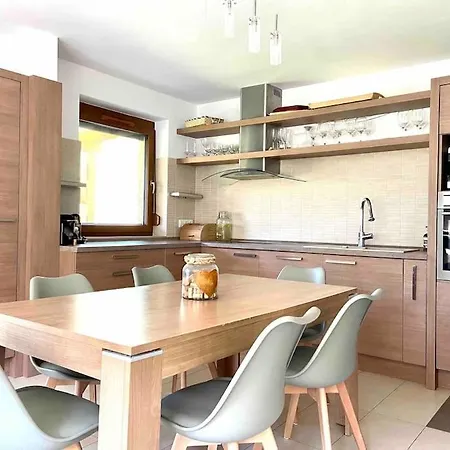 بيت للعطل Stylish House Close To The Fonyód