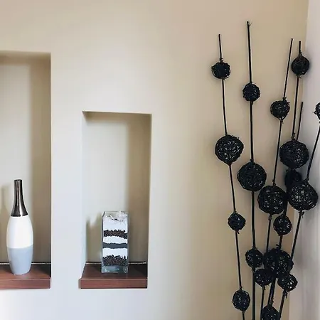 بيت للعطل Stylish House Close To The *